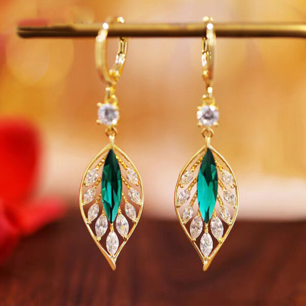 নীল পাতা জিরকন কানের দুল - Blue Leaf Zircon Earrings